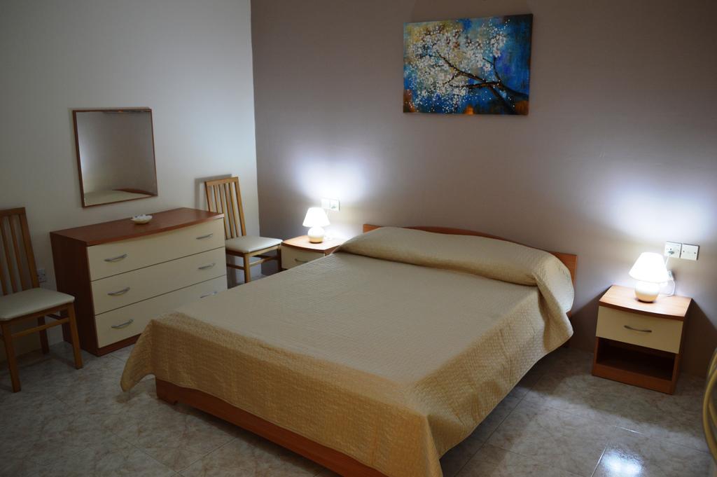 The April Maisonette Marsaskala Εξωτερικό φωτογραφία